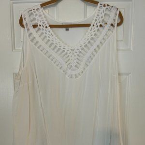 White sleeveless blouse with fringe from The Avenue (size 22/24)